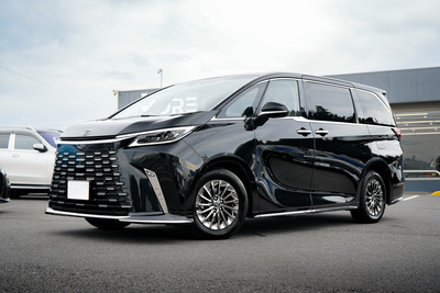 雷克萨斯Lm500h 六座